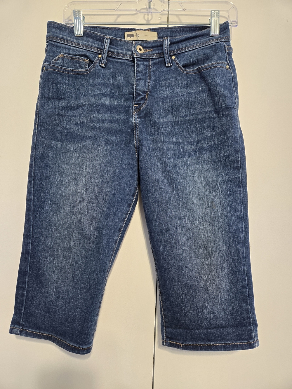 Levi's Women's 8P Denim Capri Jeans Blue Stretch Mid Rise Cropped Pants
